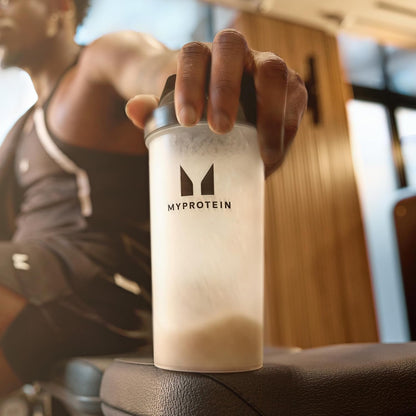 Myprotein Impact Proteína De Suero En Polvo | 23 Gramos De Proteína Por Porción | Vainilla 1 Kilogramo | Bajo En Azúcar, Bajo En Grasas | Crecimiento Y La Recuperación Muscular